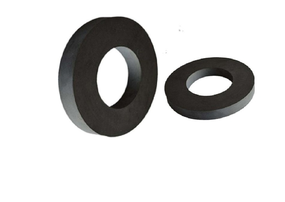 Υψηλοί Ferrite συνέπειας μαγνήτες SrO 6Fe2O3 IATF 16949 δαχτυλιδιών που προσαρμόζεται