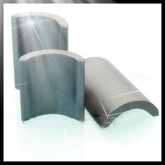 Ferrite μηχανών ΓΥΜΝΑΣΤΙΚΗΣ Ferrite μαγνητών ISO TS16949 τόξων ισοτροπικοί μαγνήτες